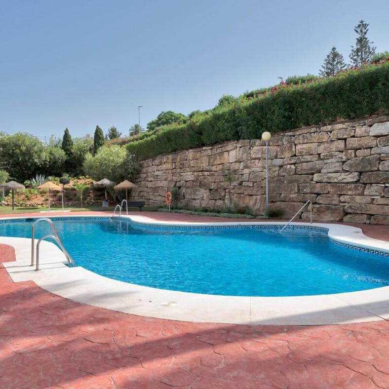 Apartamento con piscina y paddel en Guadalmina Alta - AVIA 2 3 - Apartamento de 2 dormitorios con balcón y terraza - 14