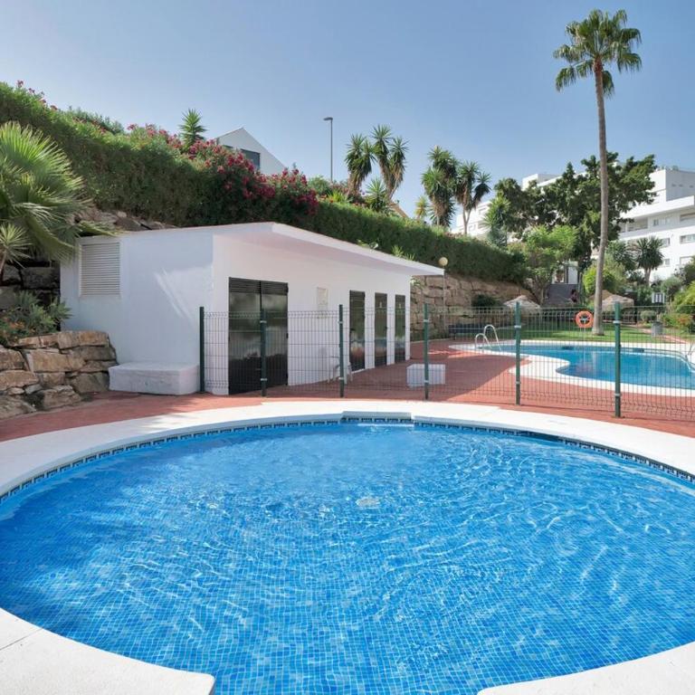Apartamento con piscina y paddel en Guadalmina Alta - AVIA 2 3 - Apartamento de 2 dormitorios con balcón y terraza - 21