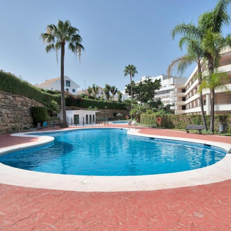 Apartamento con piscina y paddel en Guadalmina Alta - AVIA 2 3 - Apartamento de 2 dormitorios con balcón y terraza - 24