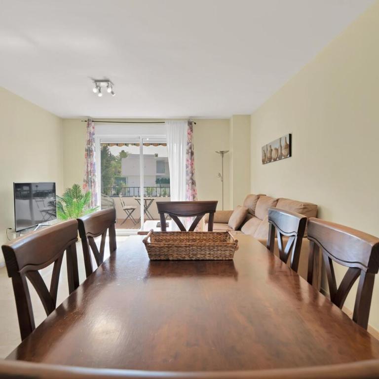 Apartamento con piscina y paddel en Guadalmina Alta - AVIA 2 3 - Apartamento de 2 dormitorios con balcón y terraza - 28