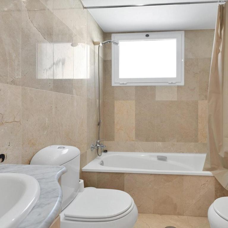Apartamento con piscina y paddel en Guadalmina Alta - AVIA 2 3 - Apartamento de 2 dormitorios con balcón y terraza - 37