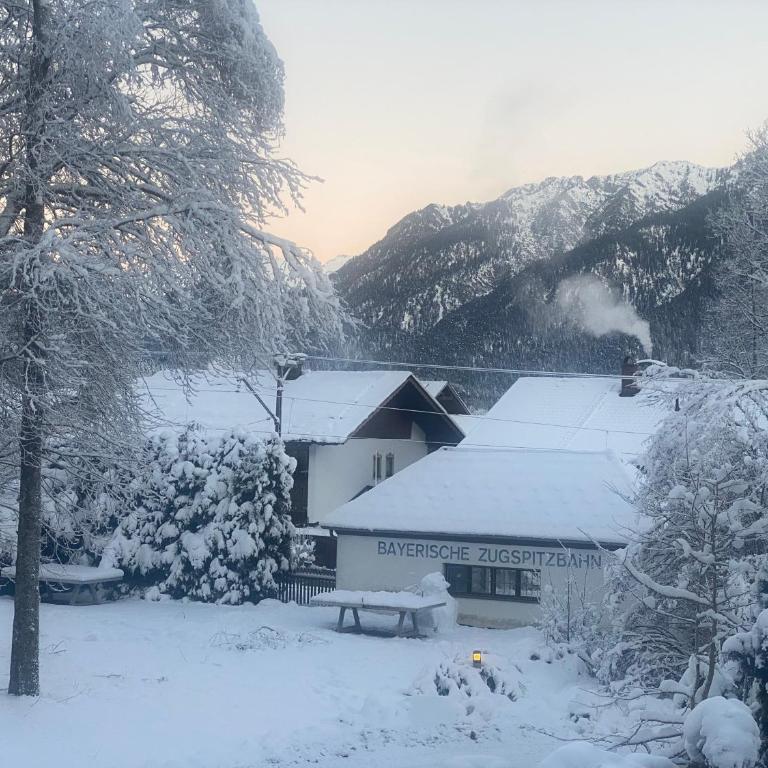Moderne Ferienwohnung in Hammersbach / Grainau - Apartment mit 3 Schlafzimmern - 20