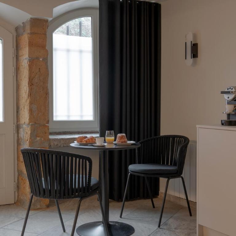 MiHotel Le Gourguillon - Suite Junior Luna - 6