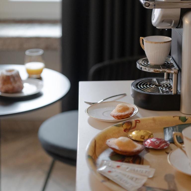 MiHotel Le Gourguillon - Suite Junior Luna - 11