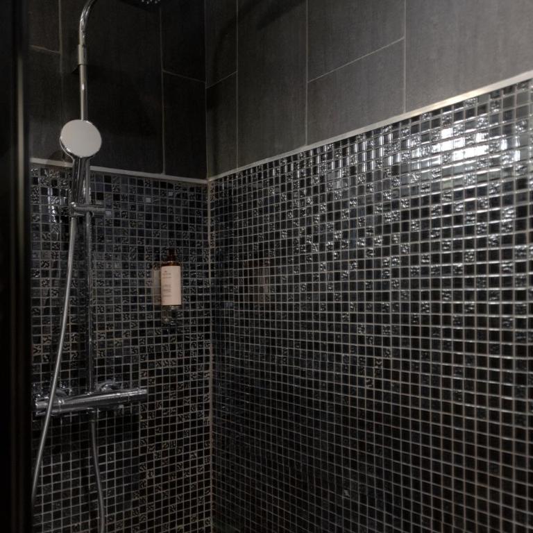 MiHotel Le Gourguillon - Suite Junior Luna - 13