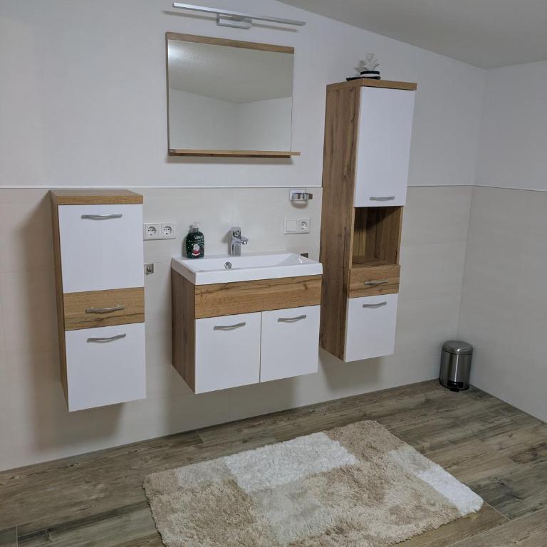 Kettis Apartment - One-Bedroom Apartment - 12