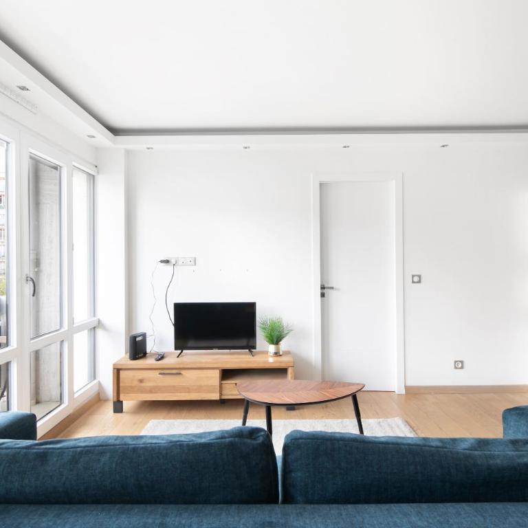 Lumineux 2 chambres avec Terrasse - Appartement 2 Chambres - 3