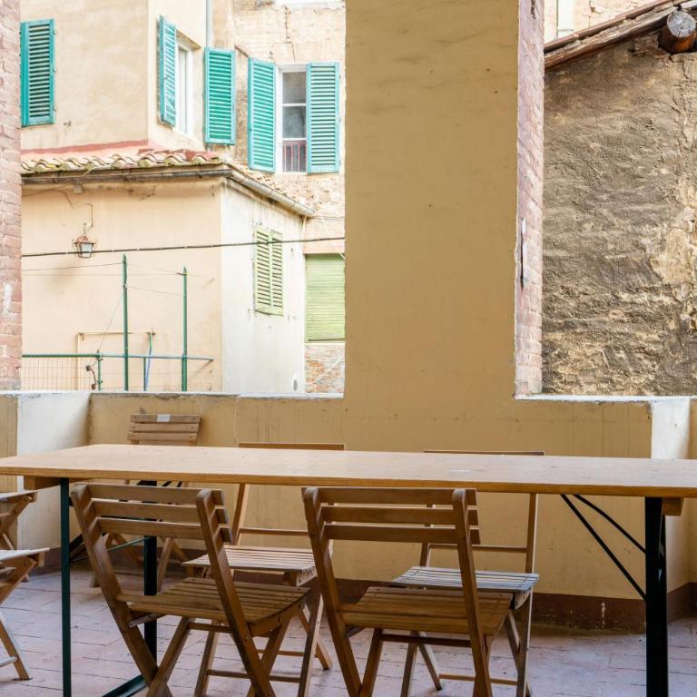 Appartamento a due passi da Piazza del campo Siena - Appartamento con Vista e Balcone - 8