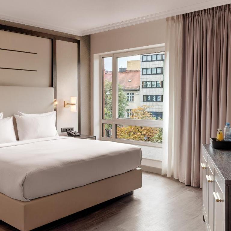 Hilton Munich City - Zimmer – barrierefrei, für Menschen im Rollstuhl geeignet - 4