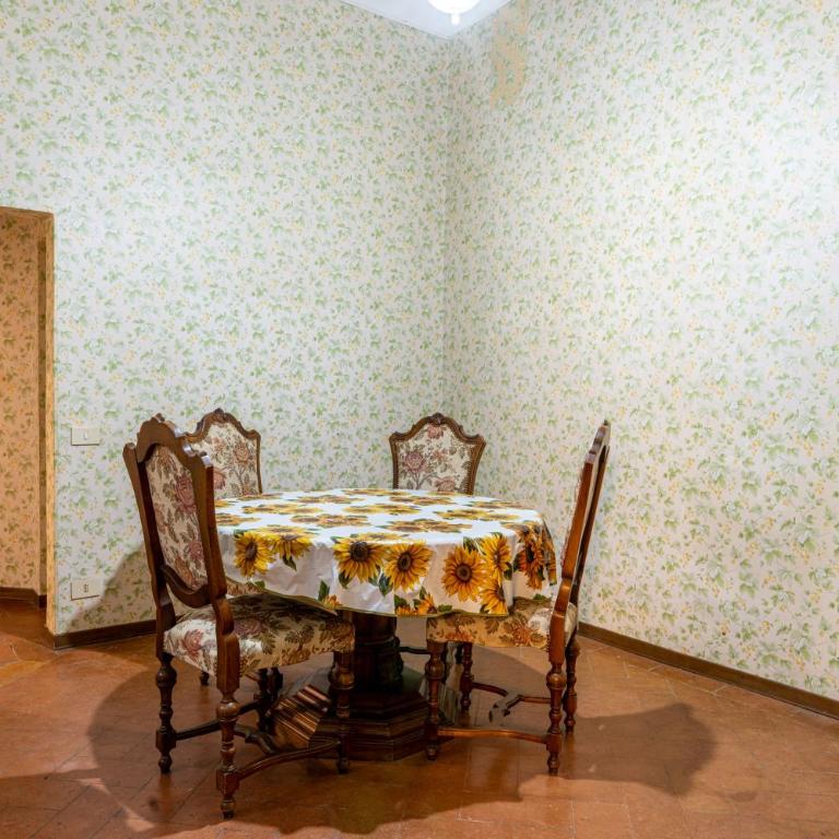 Appartamento a due passi da Piazza del campo Siena - Appartamento Deluxe con 3 Camere da Letto - 2