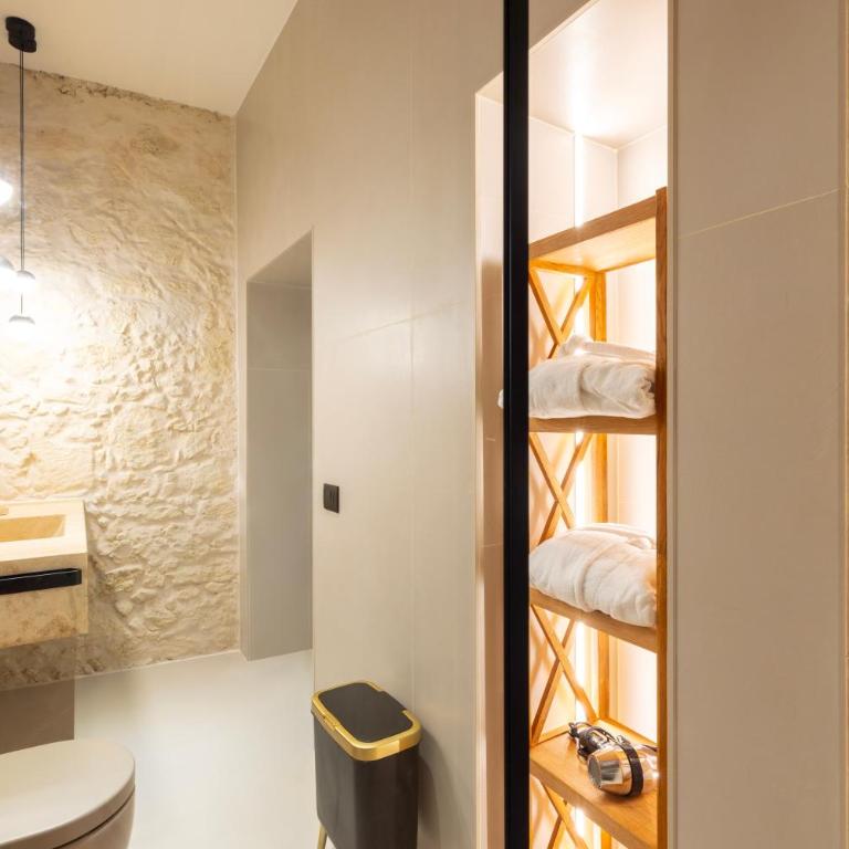 Pedra Bianca Luxury Rooms - Deluxe Queen Room - 5