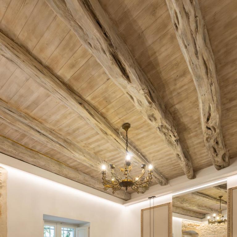 Pedra Bianca Luxury Rooms - Deluxe Queen Room - 11