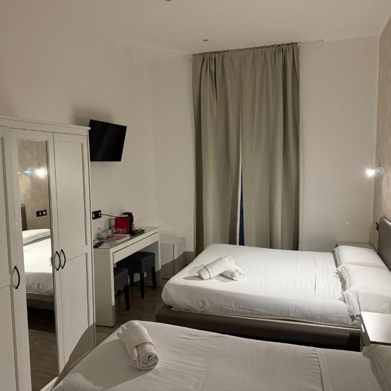 Relais Merulana Guest House - Camera Tripla Comfort - 3