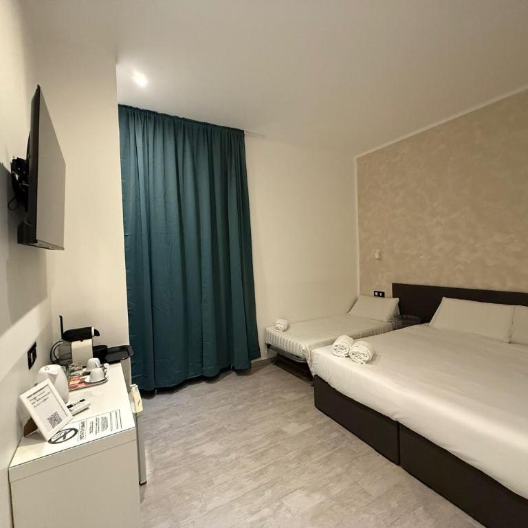 Relais Merulana Guest House - Camera Tripla Budget - 4