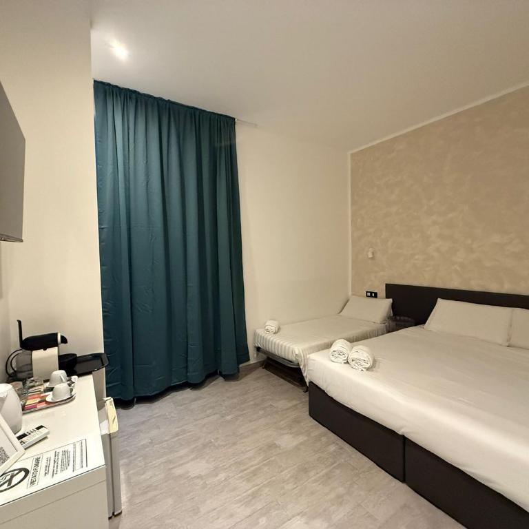 Relais Merulana Guest House - Camera Tripla Budget - 3