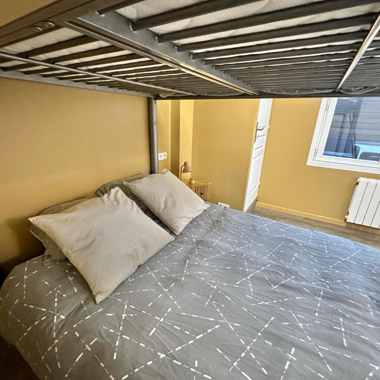 RDC avec Courette - jusqu'à 6 pers - Plage à 100m - Two-Bedroom Apartment with Terrace - 12