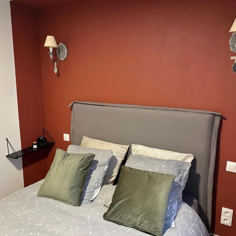 RDC avec Courette - jusqu'à 6 pers - Plage à 100m - Two-Bedroom Apartment with Terrace - 9