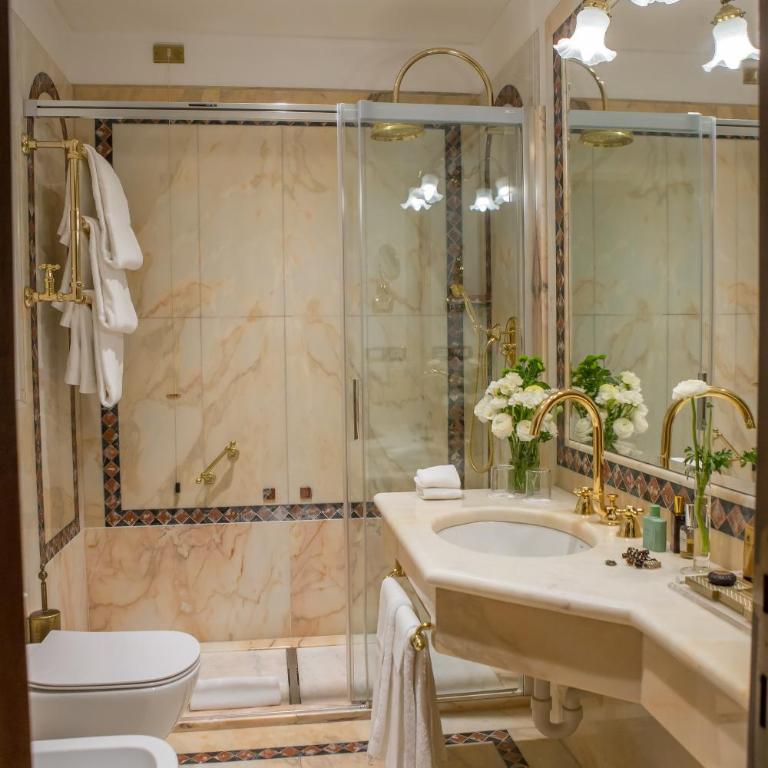 Due Torri Hotel - Camera Familiare Deluxe - 5