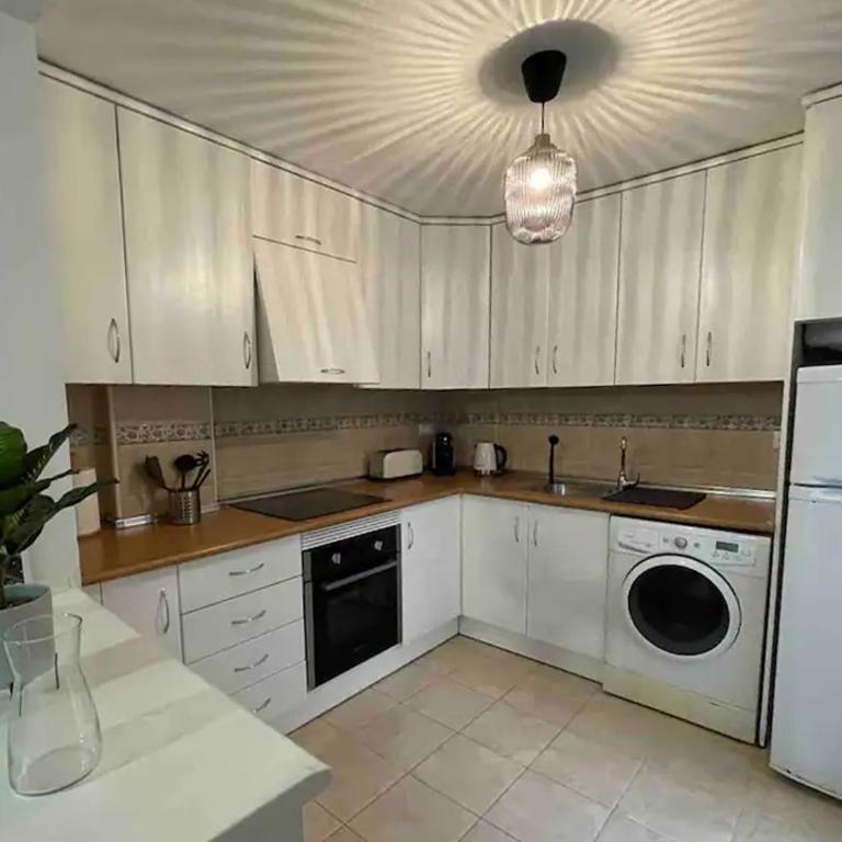 3-Bedroom Apartment with Pool in Torrevieja - Apartamento Deluxe de 3 dormitorios - 19