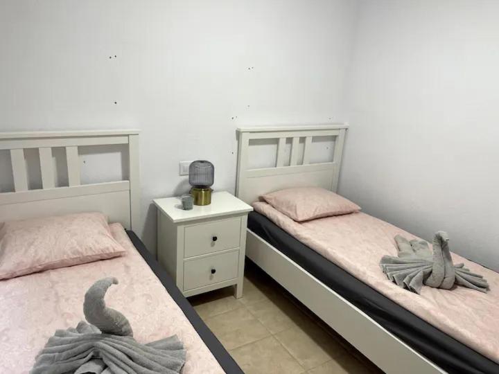 3-Bedroom Apartment with Pool in Torrevieja - Apartamento Deluxe de 3 dormitorios - 34
