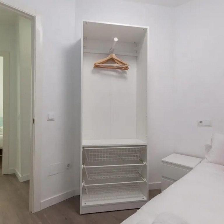 Nice and calm apartment near Retiro, Madrid GRA - Three-Bedroom Apartment - 5