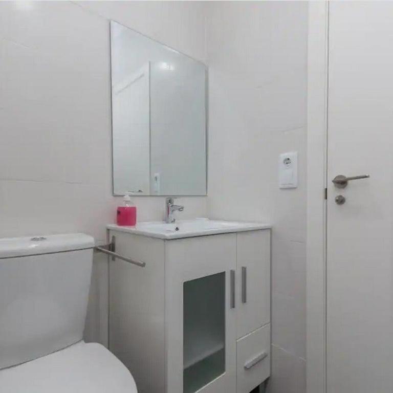Nice and calm apartment near Retiro, Madrid GRA - Three-Bedroom Apartment - 7
