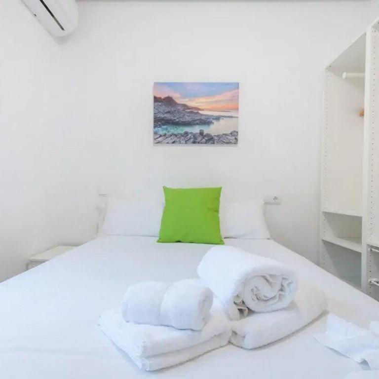 Nice and calm apartment near Retiro, Madrid GRA - Three-Bedroom Apartment - 10