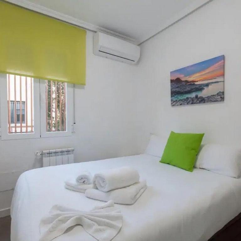 Nice and calm apartment near Retiro, Madrid GRA - Three-Bedroom Apartment - 16
