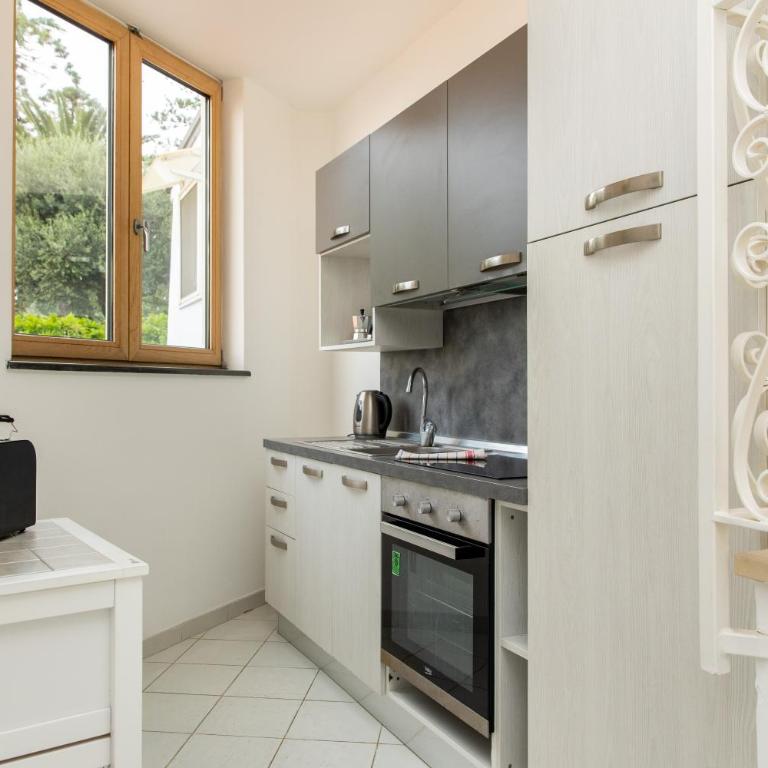 Coltur Suites - Two-Bedroom Apartment (6 Adults) with Balcony - 5
