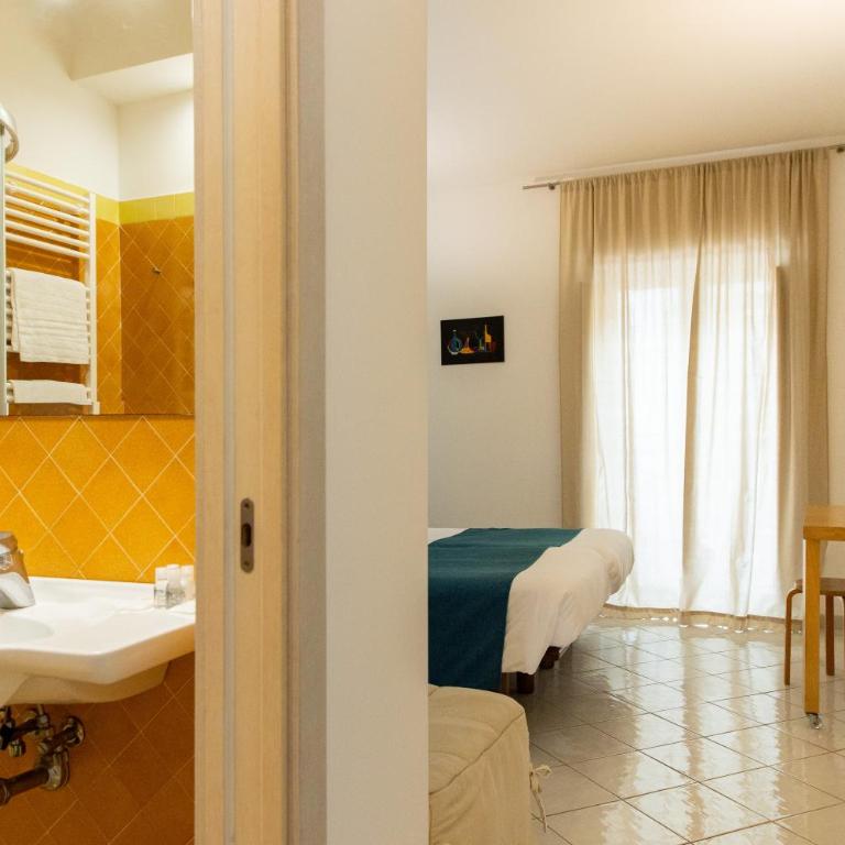 Coltur Suites - Two-Bedroom Apartment (6 Adults) with Balcony - 9