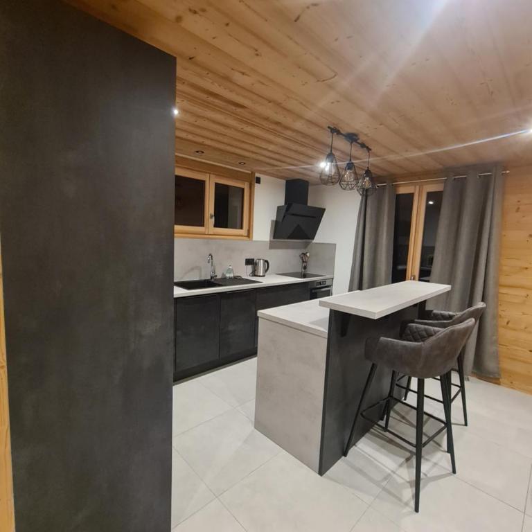 loulettaz 2 - Three-Bedroom Apartment - 3
