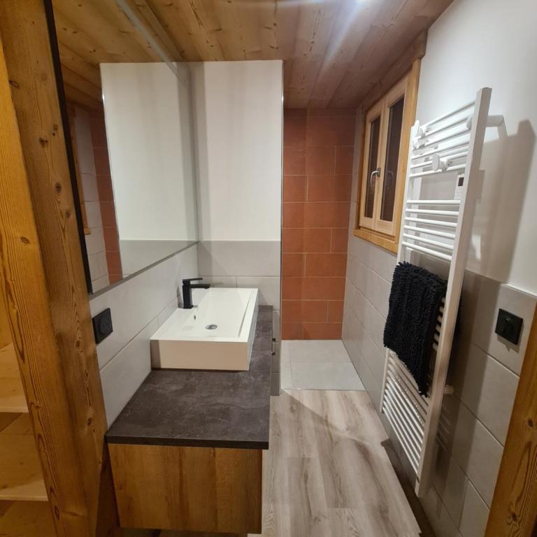loulettaz 2 - Three-Bedroom Apartment - 17