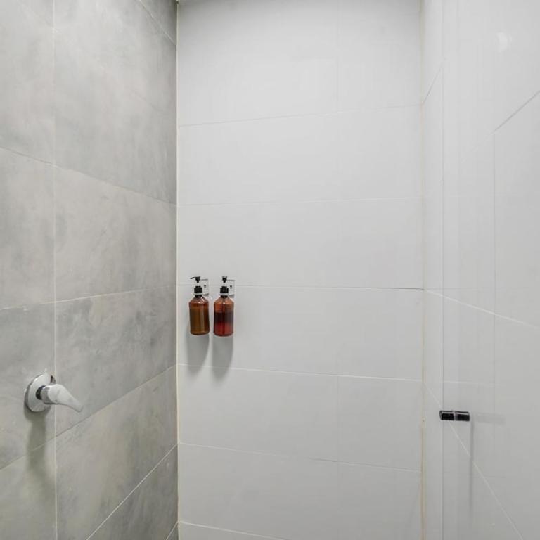 NOWA Makondo Apt - Large Jacuzzi and AC on Main Provenza St - Apartamento - 23