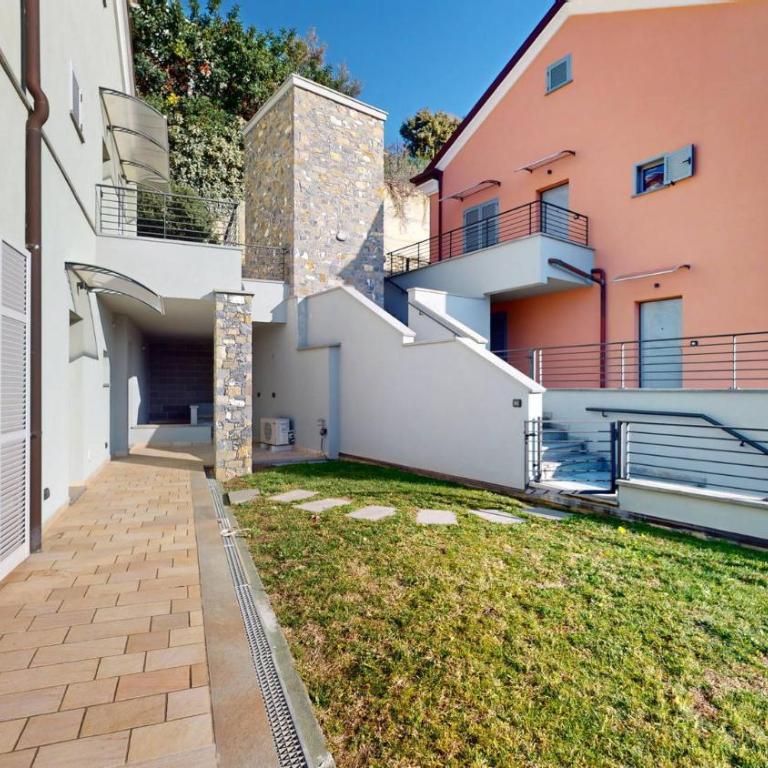 RivieraRent Charming Villa Alassio with pool and garden - Two-Bedroom Apartment - 12