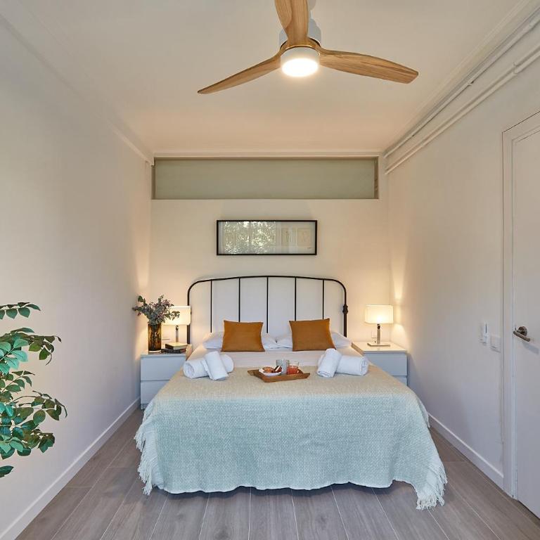 BBarcelona Gracia Apartment - Three-Bedroom Apartment - 16