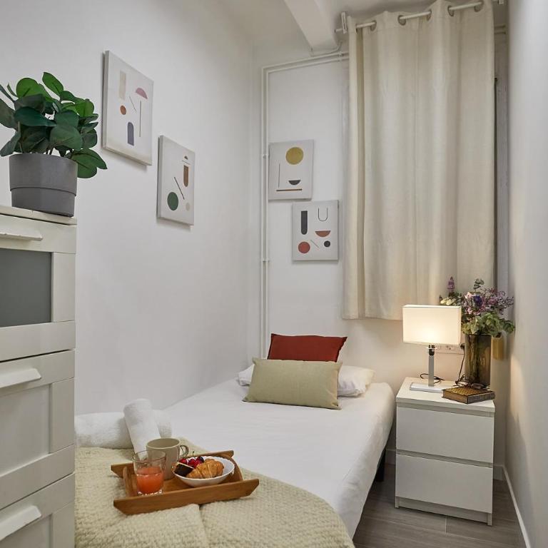 BBarcelona Gracia Apartment - Three-Bedroom Apartment - 19