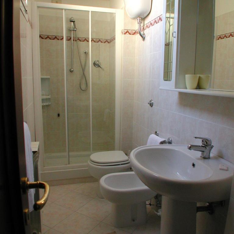 Hotel Residence Vatican Suites - Camera Matrimoniale - 2