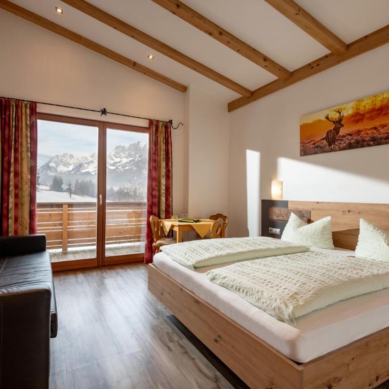 Pension Noella - Familienzimmer (2 Erwachsene + 1 Kind) - 3