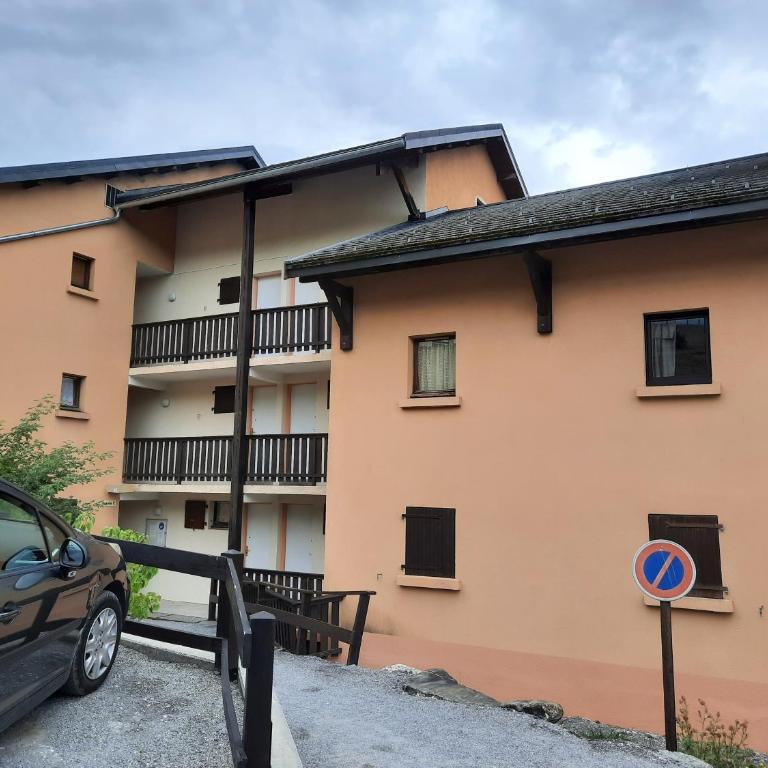 Appartement chaleureux. - Appartement 2 Chambres - 4
