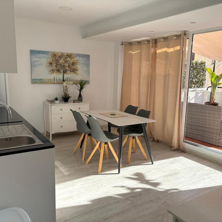 Very beautiful penthouse in the heart of Alicante - One-Bedroom Apartment - 1