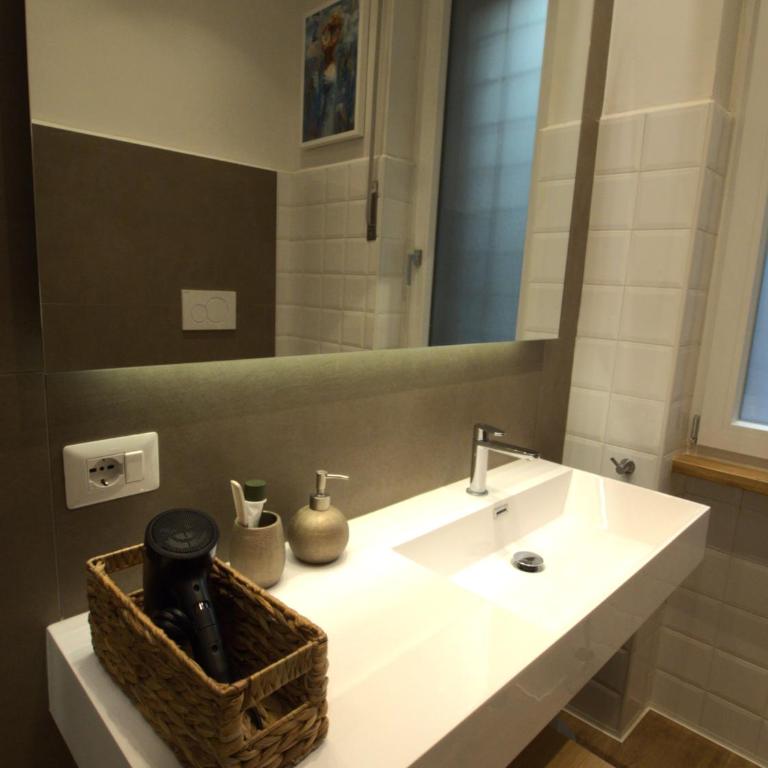 Residenza Roma 19 - Appartamento con 2 Camere da Letto - 9