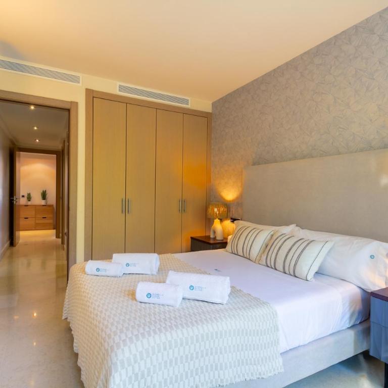 MARBELLA BANUS SUITES - Golden Mile Jardines del Príncipe 1 - Apartamento Premium de 3 dormitorios con balcón - 50