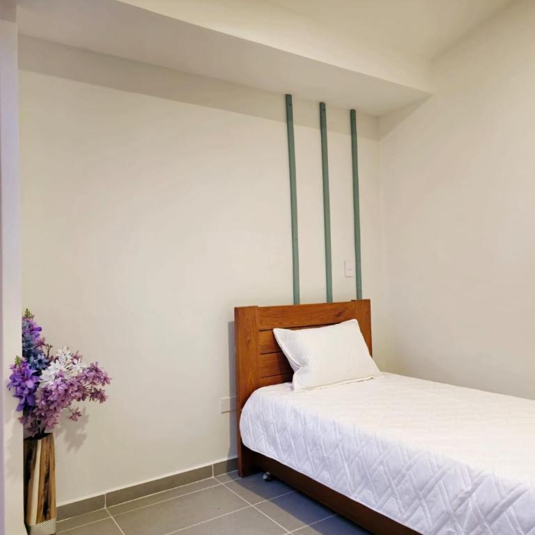 Casa Privada Vacacional a 2m del Aeropuerto Eden, 20m Parque Del Cafe y Armenia tiene Pisicna, Jacuzzy 3HA By Molca Xperiences - Apartamento de 3 dormitorios - 43