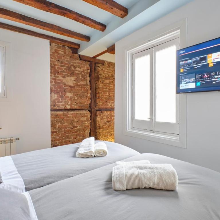ººººPY Historical CityCentre WiFi AC SmartTVºººº - One-Bedroom Apartment - 2
