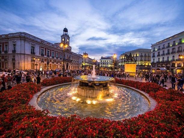 ººººPY Historical CityCentre WiFi AC SmartTVºººº - One-Bedroom Apartment - 17