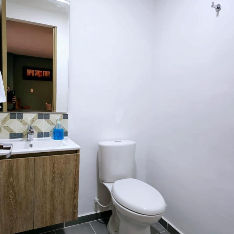 Casa Privada Vacacional a 2m del Aeropuerto Eden, 20m Parque Del Cafe y Armenia tiene Pisicna, Jacuzzy 3HA By Molca Xperiences - Apartamento de 3 dormitorios - 28