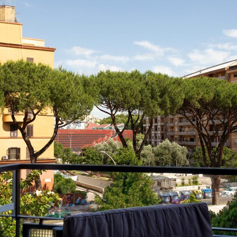 Il Mondo di Gianna, Family Apartment near Metro B Jonio Roma - Apartment mit 3 Schlafzimmern - obere Etage - 2