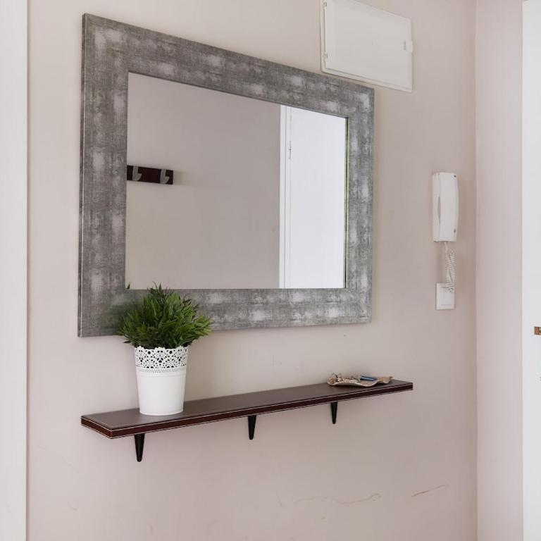 Beautiful apartment downtown Alicante near beach - Three-Bedroom Apartment - 5