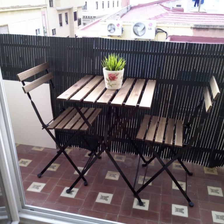 Beautiful apartment downtown Alicante near beach - Three-Bedroom Apartment - 6