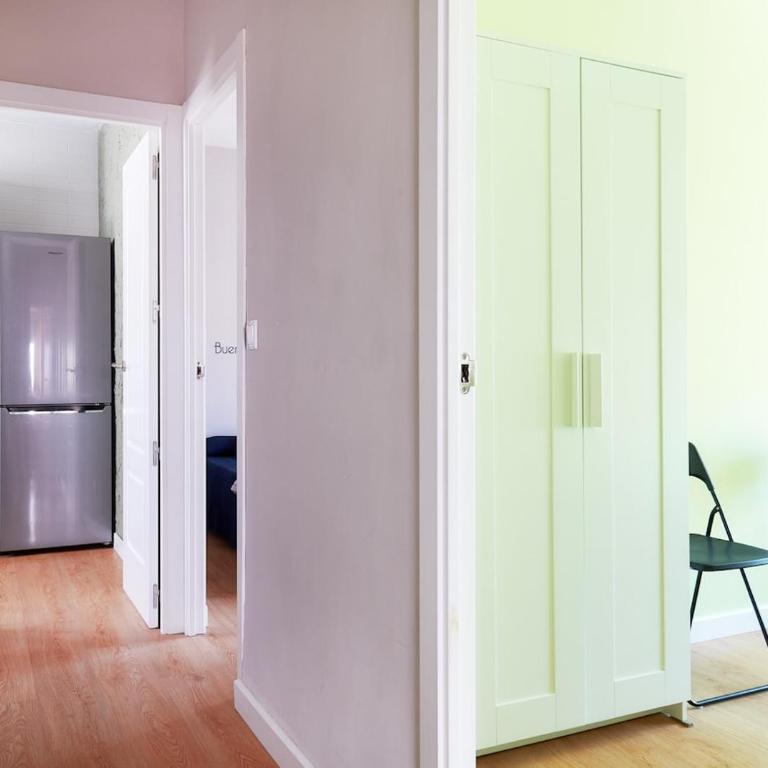 Beautiful apartment downtown Alicante near beach - Three-Bedroom Apartment - 26